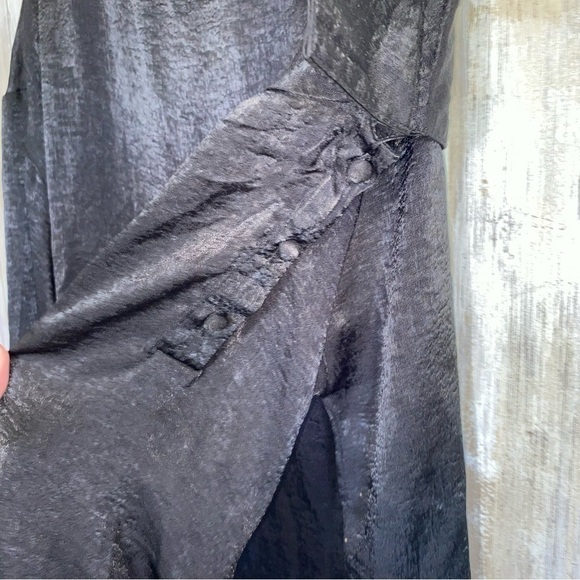 Entro Black Strap Open Shoulder Blouse - Picture 5 of 6